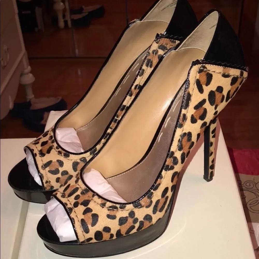 Rachel Roy Leopard Patent Leather Peep Toe Platform Heels Size 9.5